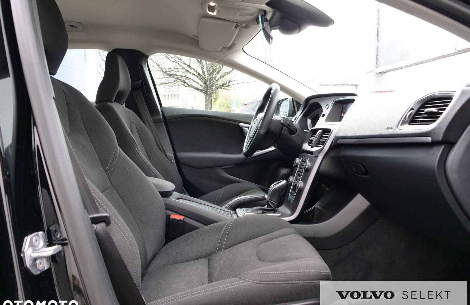 Volvo V40 cena 79900 przebieg: 63687, rok produkcji 2019 z Dukla małe 631